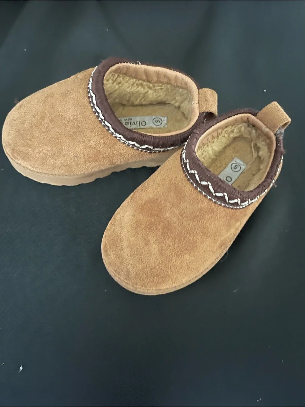 Children's Cozy Slip-On Suede Slippers in Tan and Brown Size 5 Child/toddler